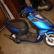 Aprilia sonic Evo Solgt