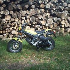 Suzuki street magic (solgt)