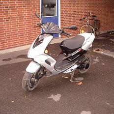 Peugeot Speedfight 2