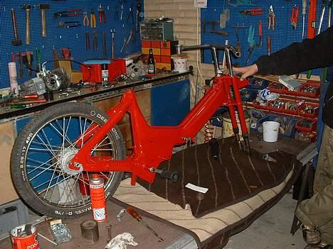 Puch MAXI P SOLGT - Der var den også under "opbygning" ;) billede 6