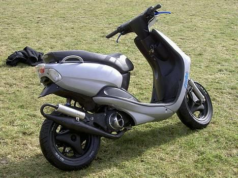 Yamaha Neos - Og mit dejlige Pinasco rør. Det lyder bare MØG fedt. billede 9