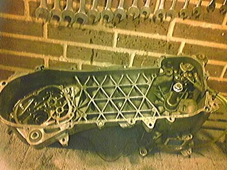 Piaggio Nrg Project -^- MHR -^- - Det er sådan min Hi-Per-2 ser ud lige nu, bliver malet, bliver fyldt op med MHR     billede 2