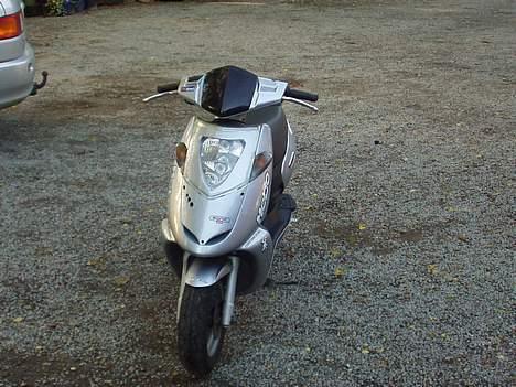 Aprilia Sonic billede 1