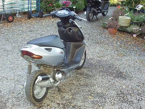 Aprilia Sonic billede 2