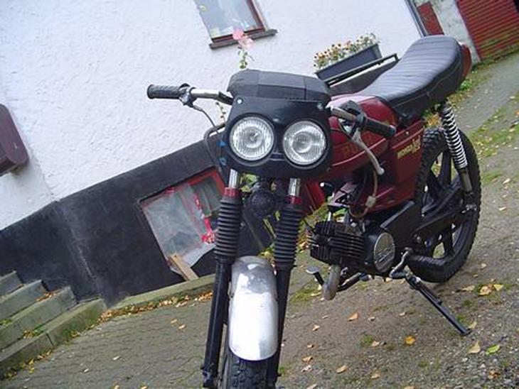 {{currentPhoto.altText}} billede {{currentPhoto.number}}