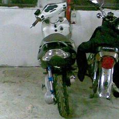 Aprilia sonic (byttet til senda)