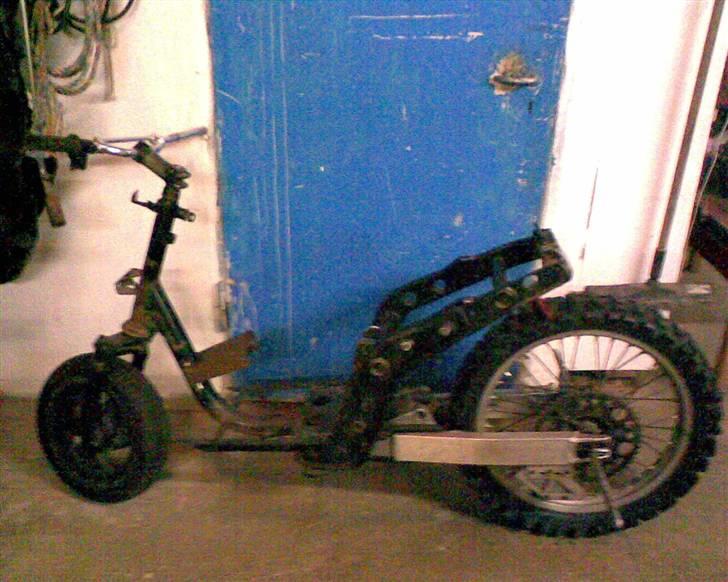 Piaggio zip 125 sprinter - bagenden er lidt lav, men det er for at få et intryk af hvordan den kommer til at se ud :) billede 1