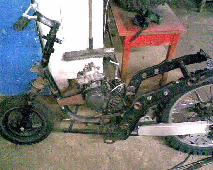 Piaggio zip 125 sprinter - bagenden er lidt lav, men det er for at få et intryk af hvordan den kommer til at se ud :) billede 4