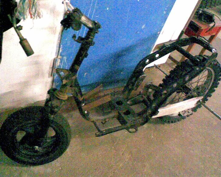 Piaggio zip 125 sprinter - bagenden er lidt lav, men det er for at få et intryk af hvordan den kommer til at se ud :) billede 5