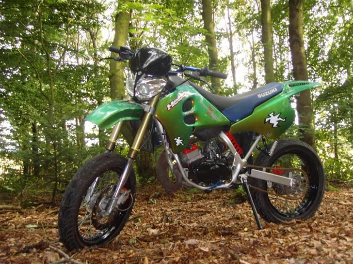 Suzuki Smx LC DD<3 (Byttet) =( - Så er den Færdig Efter Renoveringen, & nu med Forskærm  =) D. 5/9-08 billede 1