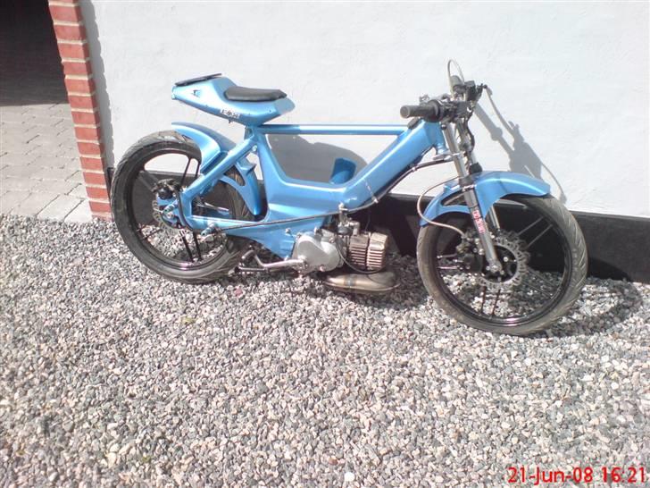 Puch maxi 6 kløveren 'solgt' - så blev den færdig, men motorens tur er ikk kommet inu :D billede 1