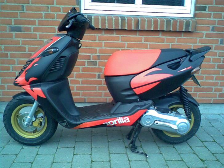 Aprilia Sonic Diablo Black  SOLGT billede 7