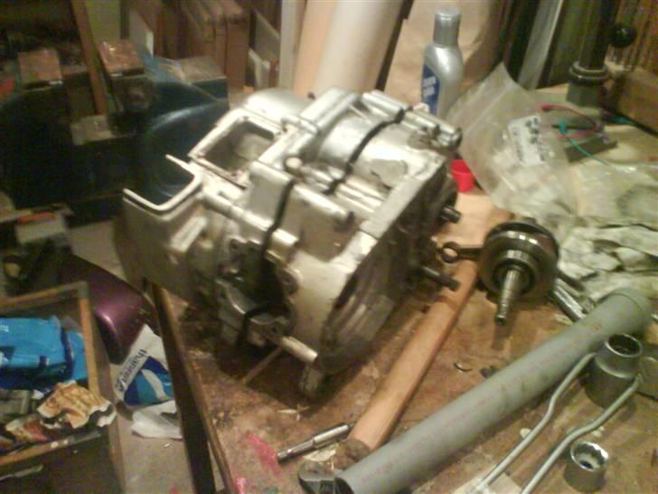 Yamaha 4 gear The Incoming Light - så nu er jeg nået en del længere med den. den er ikke helt klar til at blive lukket helt mangler lige en stoppe arm men det er os det sidste 11/11-07 billede 8