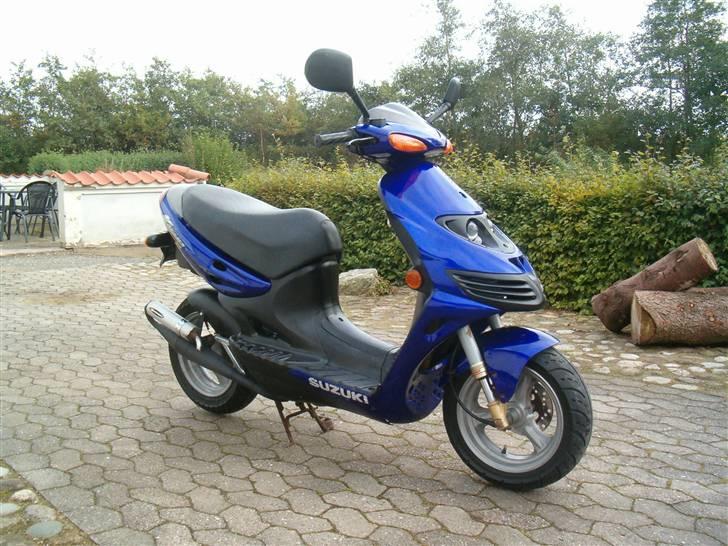 Suzuki Katana AY 50 billede 1