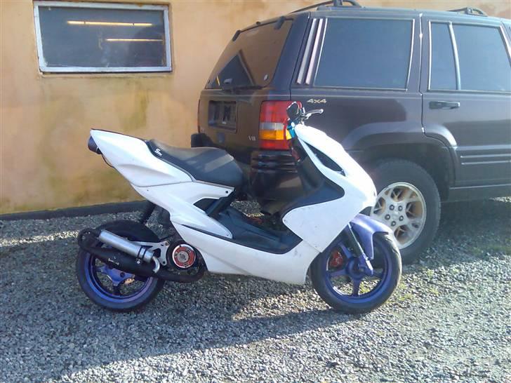 Yamaha aerox billede 4