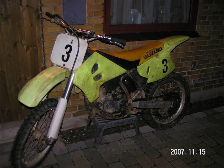 Suzuki Rm 125 / 85 SOLGT billede 1