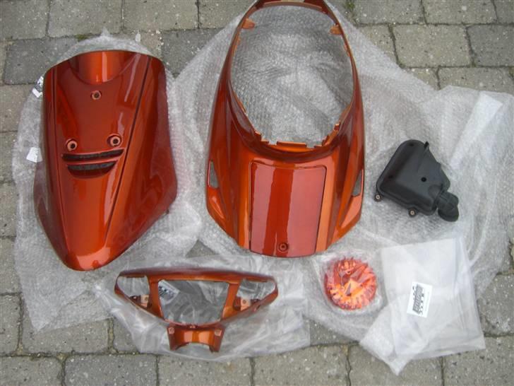 Yamaha Jog SOLGT - lige fået nogle af delene hjem :) billede 3