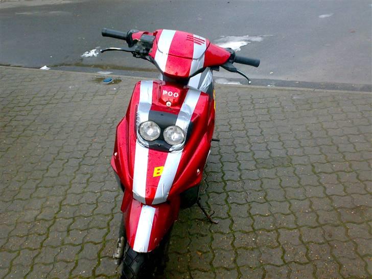 PGO Big Max (Den Røde Racer) billede 1