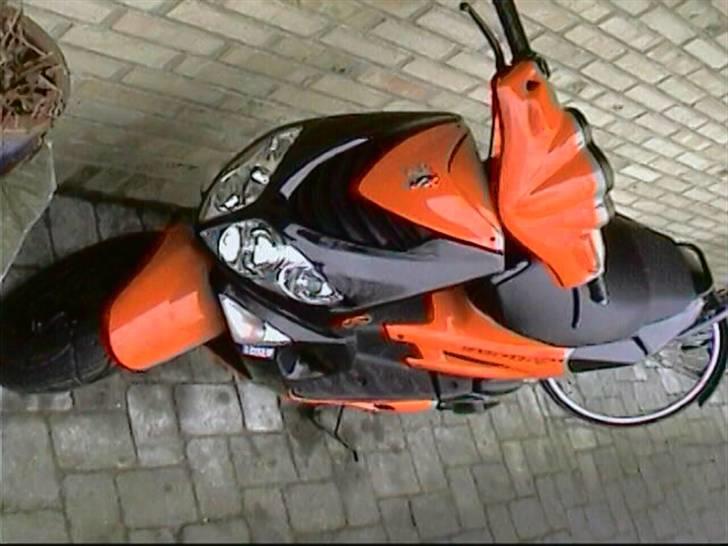 Peugeot Speedfight2 - Forfra billede 2