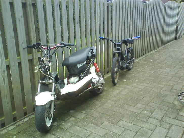 Puch maxi k SOLGT!! - mig og glens da jeg var hjemme ved ham for at lave den billede 6