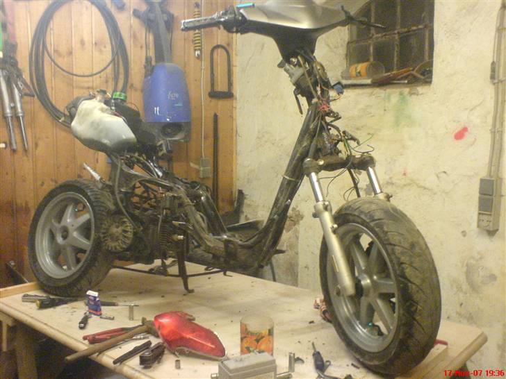 Yamaha jog R <<byttet>> billede 2