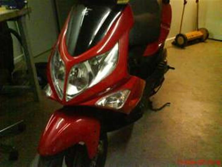 PGO G-Max - Var stjålden - Skråt forfra billede 5