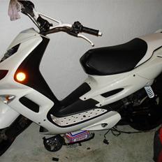 Peugeot Speedfight2Furius SOLGT