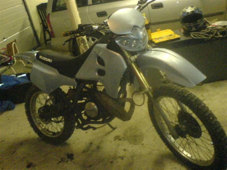 Suzuki RMX (Solgt) - Lige færdig samlet billede 10