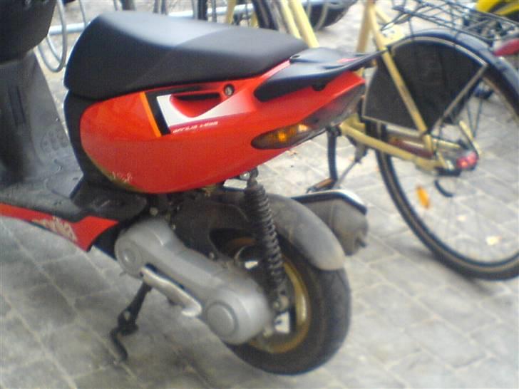 Aprilia Sonic GP (AC) Rød/Sort billede 3