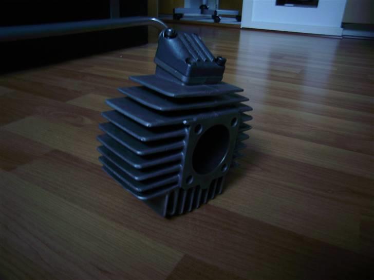 Puch Maxi Projekt  *SOLGT/BYT* - Efter rensning.. Mangler lige ved udstødninger og skal polere studs her i week billede 11