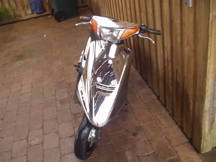 Yamaha jog SOLGT billede 5