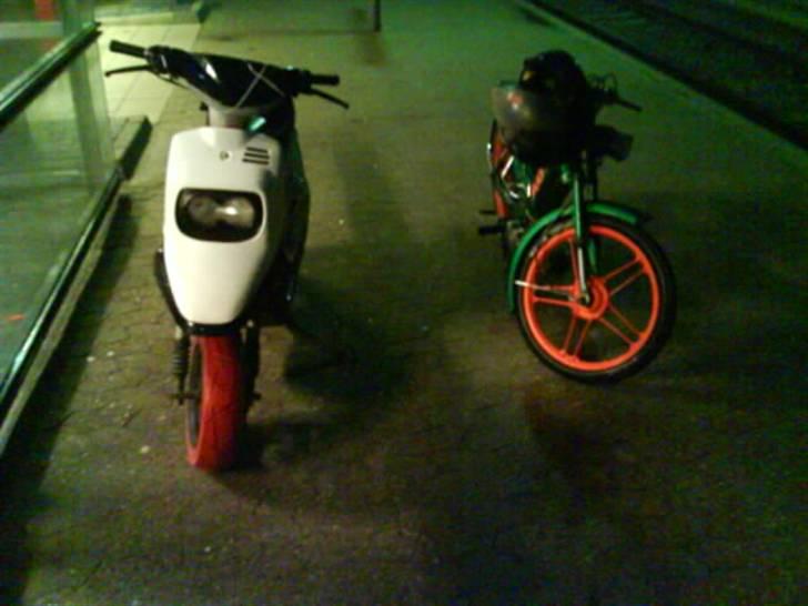 MBK Booster ~BYTTET~  - -Booster og Shorty´ maxi  billede 5