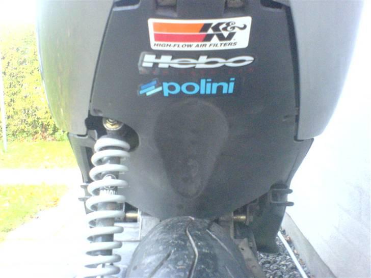 Yamaha jog R 04 SOLGT - Røven skal være fyldt helt ud med stickers.. billede 7