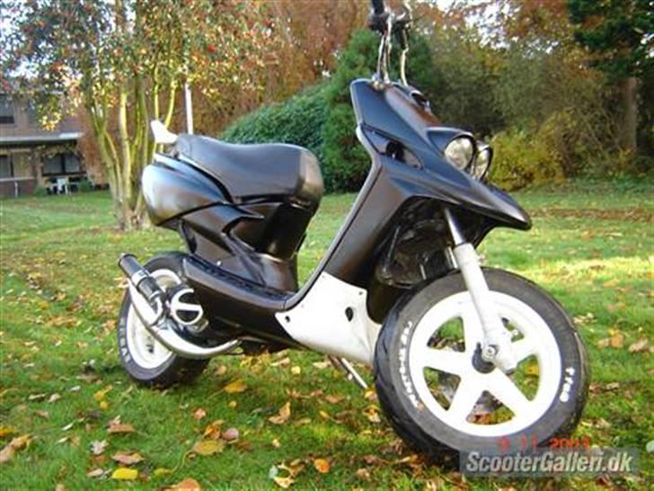 Yamaha BWS Spy AC SD **BYTTET** - Billederne er lånt af tidligere ejer, ska nok få taget mine egne, men den står lettere skilt ad i tiden billede 2