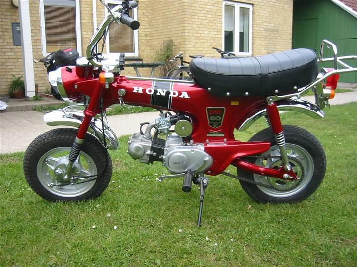 Honda Dax [ 100% original ] - så er den malet  billede 7