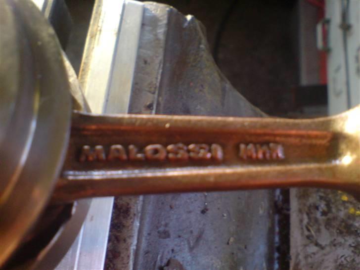 Aprilia SR 50 Ditech Solgt..! - Et billede af den krumtap som skal i den anden blok billede 9