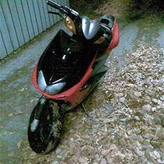 Yamaha aerox/mbk nitro solgt