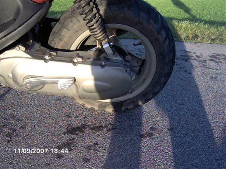 Yamaha neos  STJÅLET.  FINDELÖN  - farven..  syntes sku den er pæn..  skriv evt. en kommentar billede 9