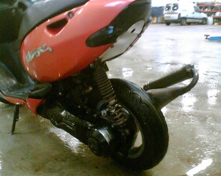 Aprilia sonic solgt - her ser i så motoren lige blevet vasket billede 13