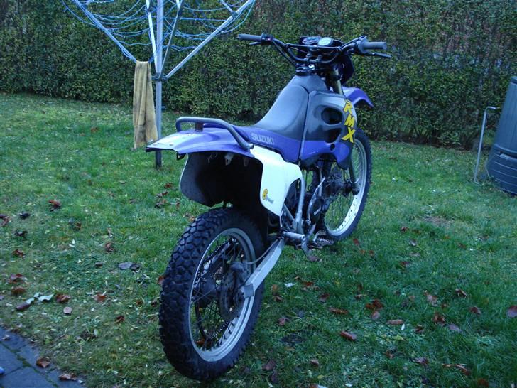 Suzuki RMX      SOLGT  - NYESTE BILLEDE AF DEN SOM DEN STÅR NU billede 3