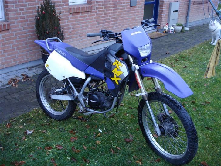Suzuki RMX      SOLGT  - NYESTE BILLEDE AF DEN SOM DEN STÅR NU billede 5