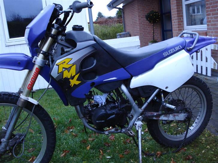 Suzuki RMX      SOLGT  - NYESTE BILLEDE AF DEN SOM DEN STÅR NU billede 6