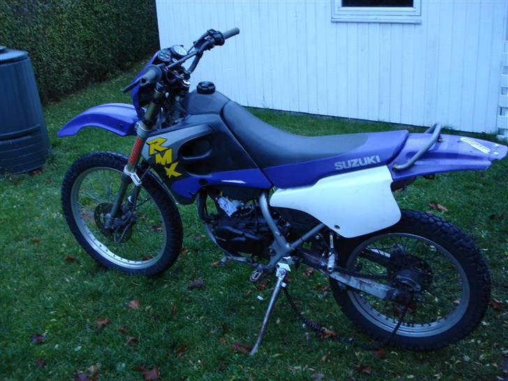 Suzuki RMX      SOLGT  - NYESTE BILLEDE AF DEN SOM DEN STÅR NU billede 7