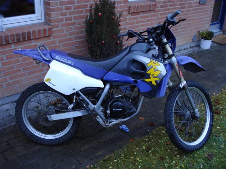 Suzuki RMX      SOLGT  - NYESTE BILLEDE AF DEN SOM DEN STÅR NU billede 9
