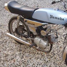 Yamaha 4 gear (solgt)