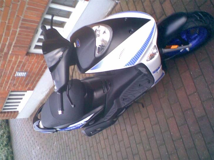 Adly Thunder billede 5