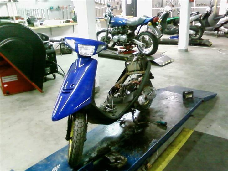 Yamaha Jog AS - (byttet) - Da den holdte ved mc-center for 1 uge siden. billede 4