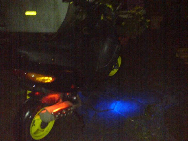 Gilera Stalker (Til salg) - Dioder skal der til : (billedet er fra da jeg havde det gule styrskjold på) billede 5