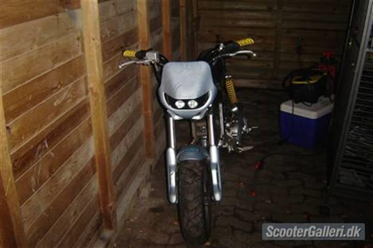 Suzuki street magic ombyg/solgt billede 1