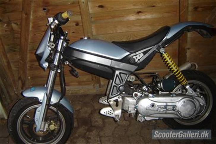 Suzuki street magic ombyg/solgt billede 2